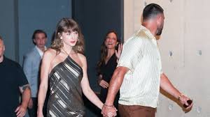 Taylor Swift and Travis Kelce Make a Stylish Return to New York for First Public Date in Months 2 images 8
